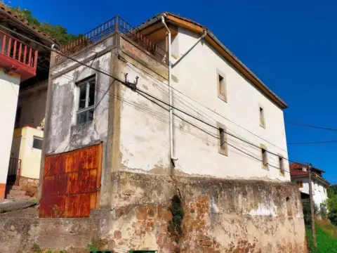 Casa en Pravia