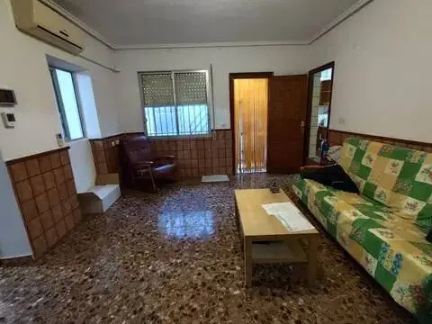 Casa adosada en calle de la Acequia