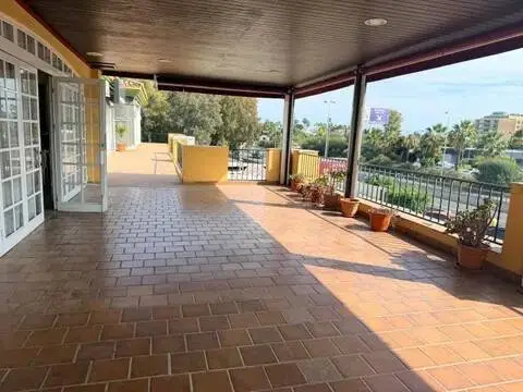 Local comercial en Estepona