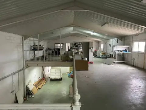 Nave industrial en Almonte