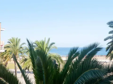 Piso en Barri de Mar-Ribes Roges-Plaça de la Sardana