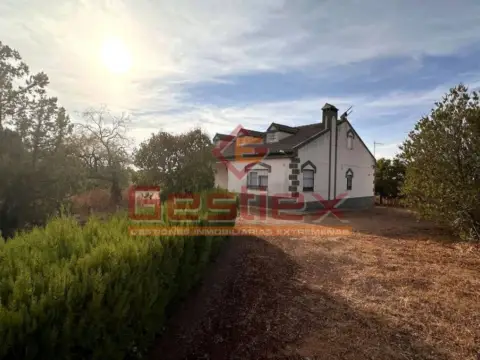 Chalet en Almendralejo