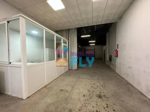 Local comercial en A Valenza