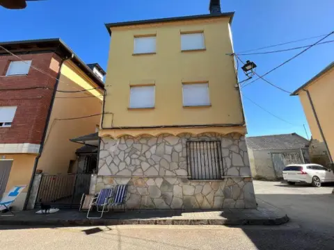 Casa en Noceda