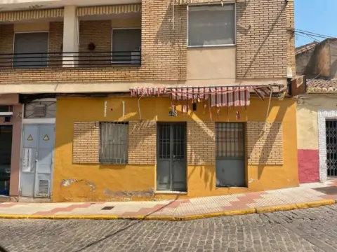 Local comercial en calle de los Arcos