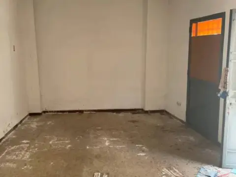 Local comercial en calle de los Arcos