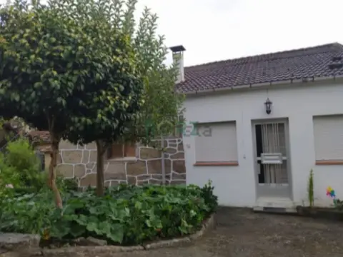 Casa en Leiro (Capital)