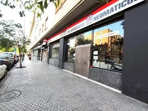 Local comercial en Miraflores-Santa María de Ordás