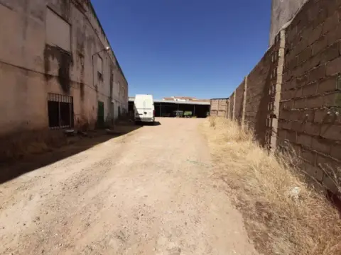 Local comercial en Zalamea de La Serena
