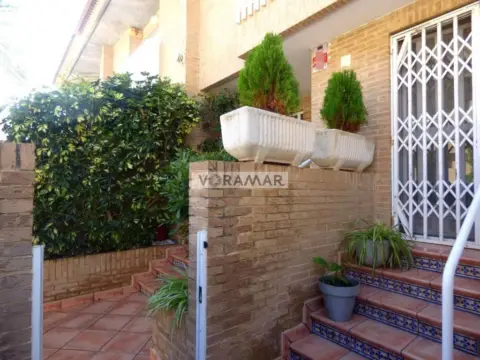 Casa adosada en Alboraia - Alboraya