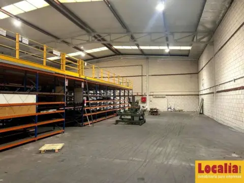 Nave industrial en Cartes