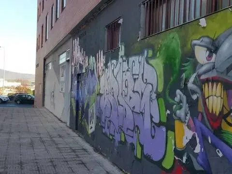 Local comercial en Barañáin - Barañain