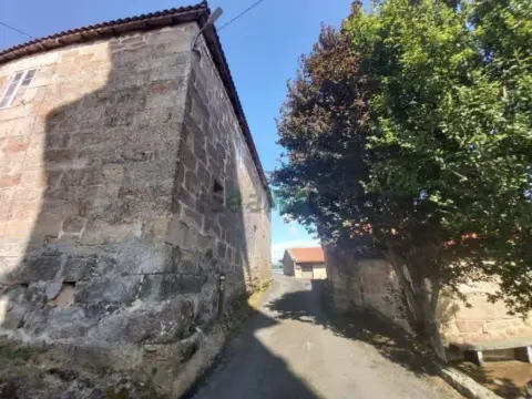 Casa en A Casanova (San Cibrao Das Viñas)