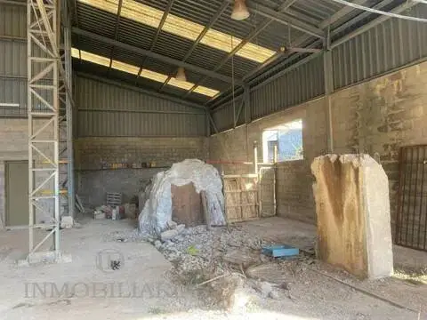 Nave industrial en Carrer de Zaragoza