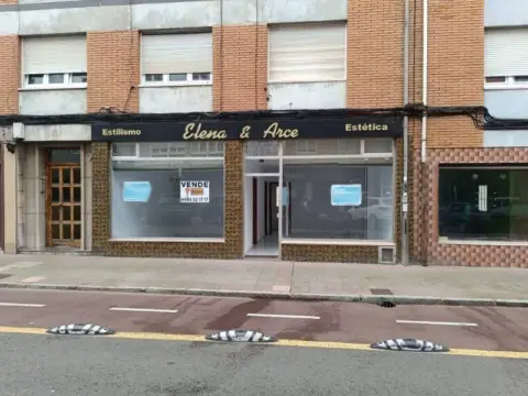 Local comercial en Castrillón