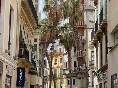Local comercial en Centro Histórico-La Merced
