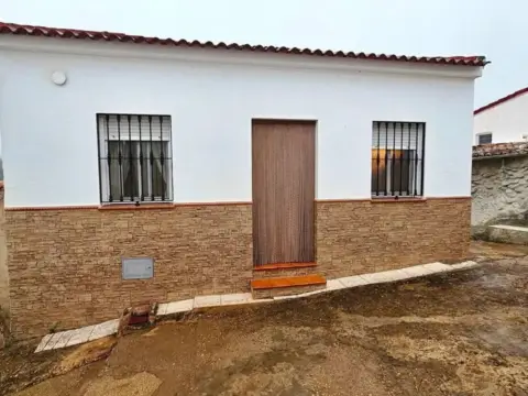 Casa rústica en Zalamea la Real
