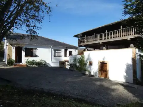 Chalet en Valdés
