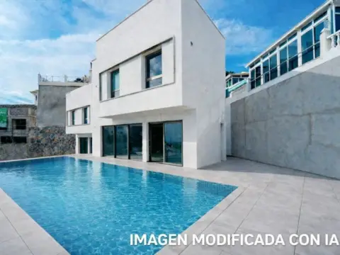 Casa en Avenida de Aly