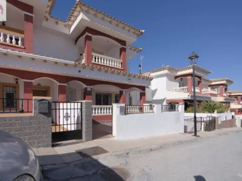 Casa adosada en Freila