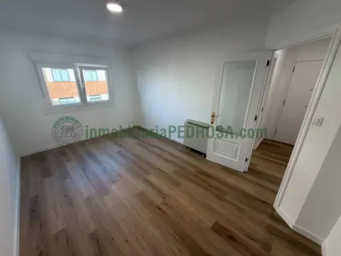 Piso en calle Sta Teresa de Jesus Jorne 16