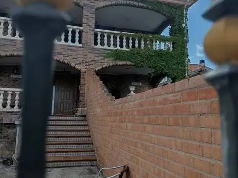 Casa adosada en Entrena