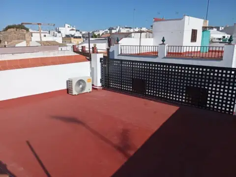 Casa adosada en Sanlúcar la Mayor