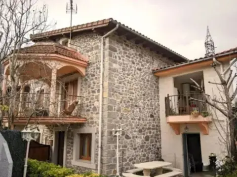 Casa adosada en Ramales de la Victoria