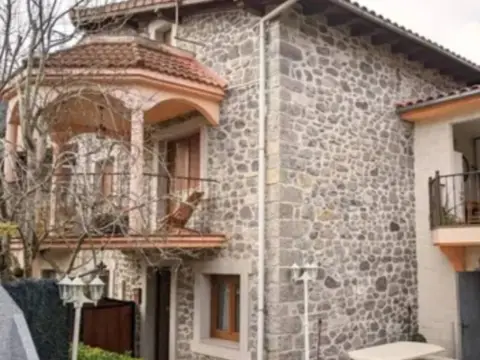 Casa adosada en Ramales de la Victoria