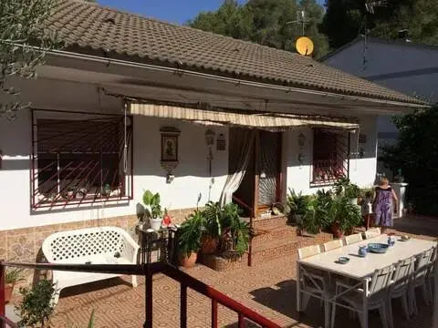 Chalet en Corbera de Llobregat