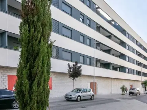 Local comercial en Avenida de los Almogávares, 5