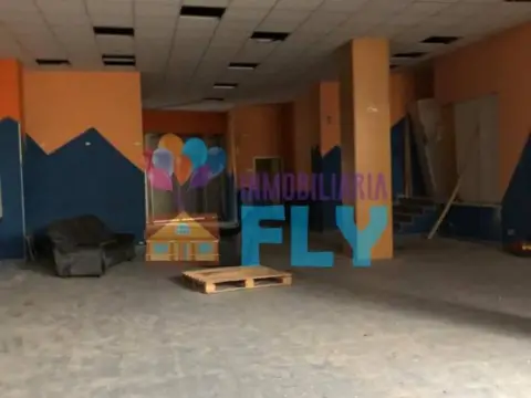 Local comercial en Universidad