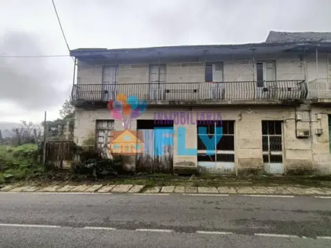 Casa en Cenlle