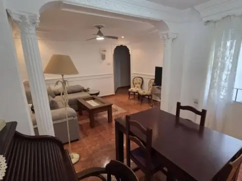 Piso en Huerta de la Reina-Arruzafilla-Parque Figueroa-Noreña