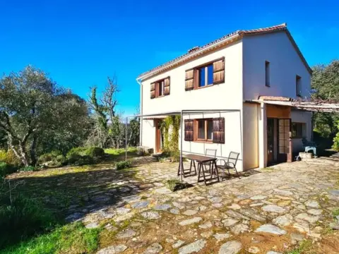 Casa rústica en Los Marines