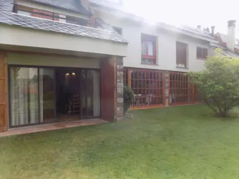 Casa adosada en calle Urbanitzacio Puigcerda Residencial, 7