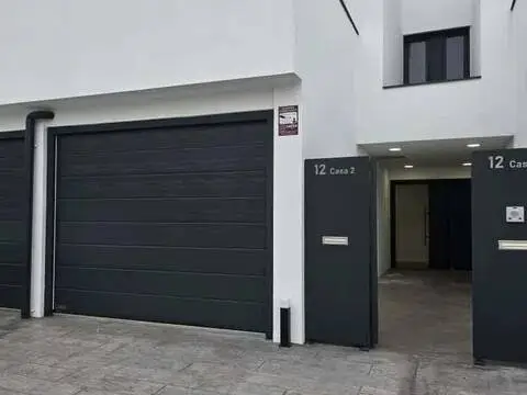 Casa adosada en Apartamentos Trianon