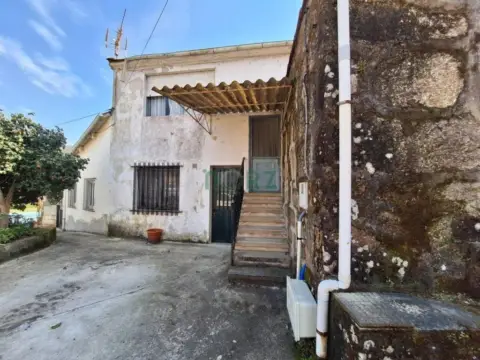 Casa en Leiro (Capital)