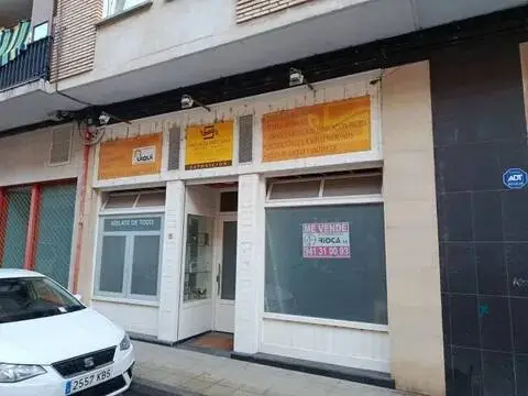 Local comercial en calle de Santa Lucía