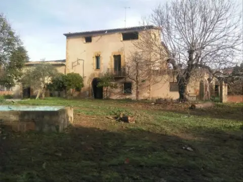 Casa rústica en La Bisbal d'Empordà