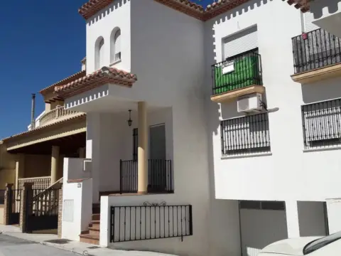 Casa adosada en calle calle Don Pascual Dengra, nº 9