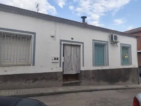 Casa rústica en Castillo Guadalerzas