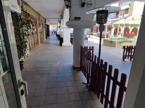 Local comercial en Plaza Balcón de Europa