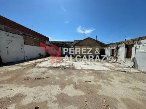 Terreno en calle del Infante Molina, 26