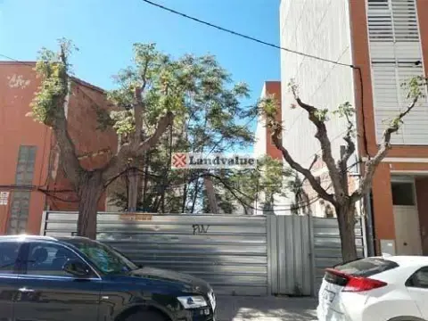 Terreno en calle C- Ametller