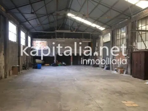 Nave industrial en Bocairent