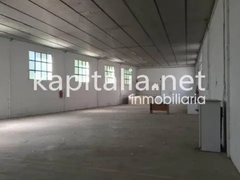 Nave industrial en Bocairent