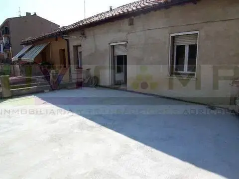 Casa rústica en Lapuebla de Labarca