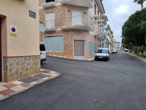 Local comercial en calle de Rafael Alberti
