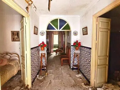 Casa rústica en calle del Castillo Amparo